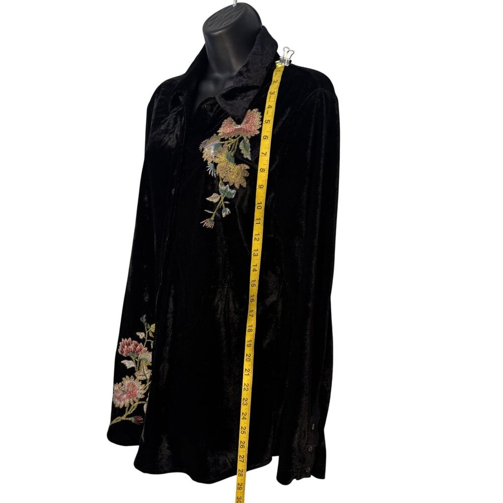 Black Velvet Button-Up Shirt With Floral Embroidery By Paparazzi Size Large - Picture 8 of 14